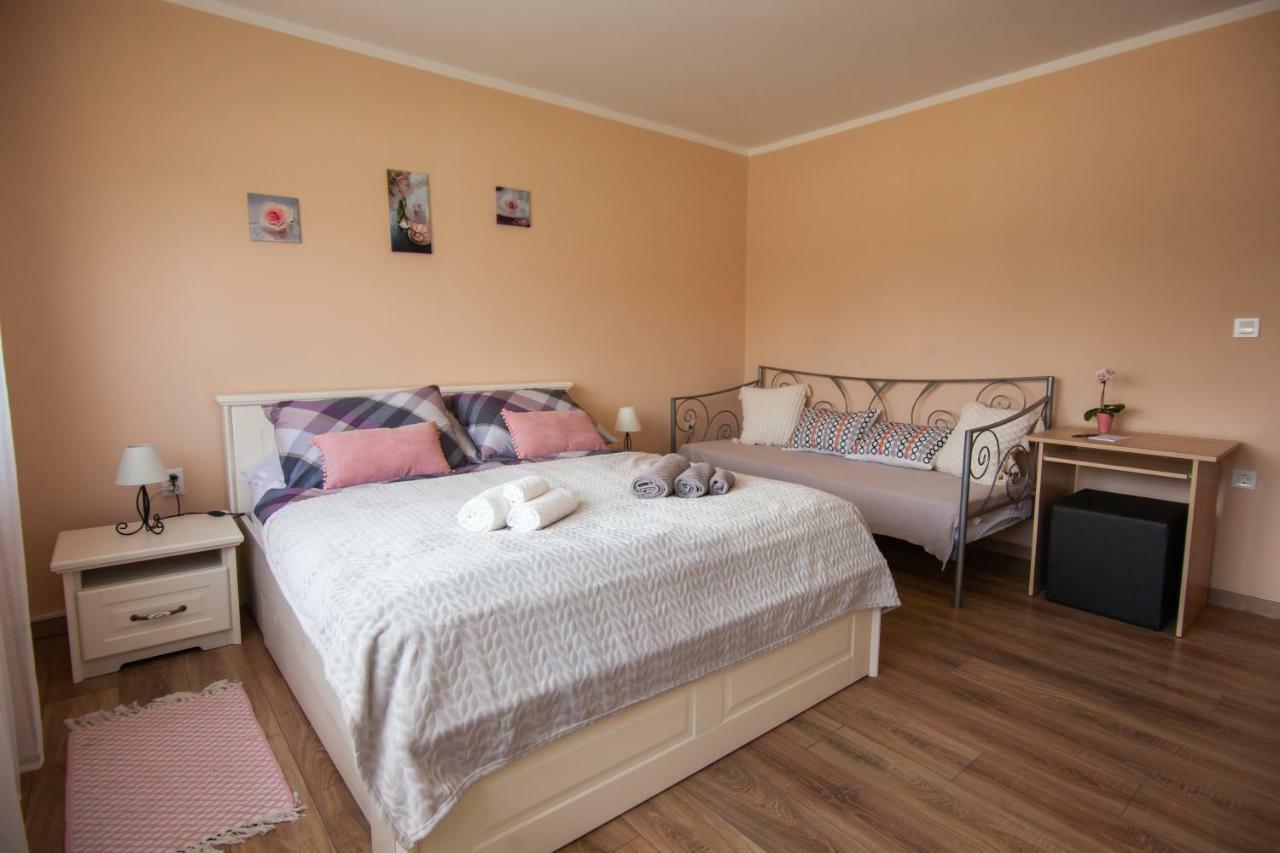 Apartmani Slavek Jastrebarsko Exterior foto